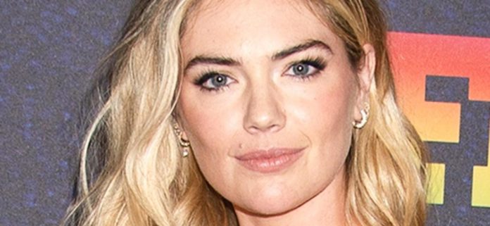 Kate-Upton-tapis-1300.jpg Kate Upton con un estrecho vestido de baldío preguntó qué les pasó "