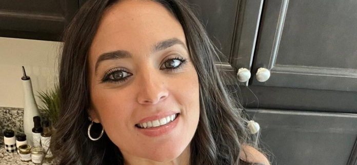 Sammi Giancola aturde en bikini selfie mientras los críticos arrojan sombra de 'cara de plástico'
