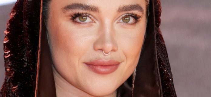 Florence Pugh en diminuto bikini de hilo destaca sus 'sandías'
