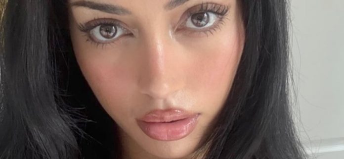Cindy Kimberly recibe advertencia por fotos de ropa interior y hamburguesas
