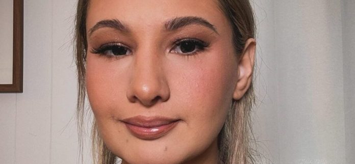 Gypsy Rose Blanchard sorprende a sus fanáticos con un bikini rosa después de perder 35 libras de peso
